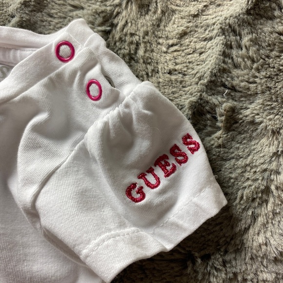 3/$15 Guess Brand Baby Onesie Bodysuit w/ Snap Closure White Pink Size  0-3m - Picture 2 of 3